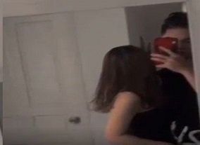 sex việt nam móc lồn Cô bé Nikole Nash bị bảo vệ bắt lại vì trộm đồ